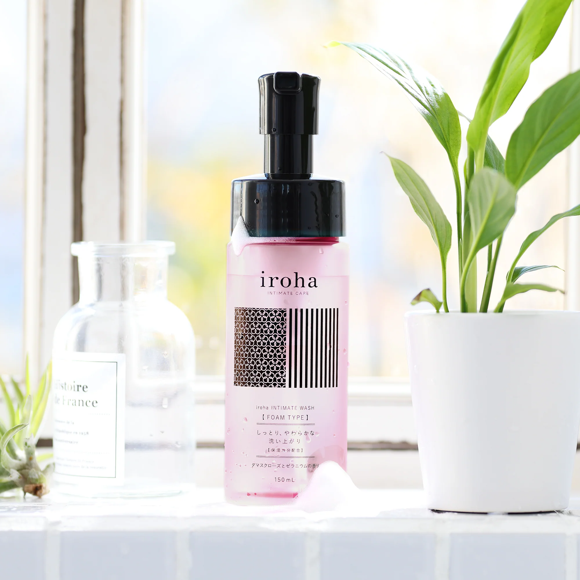 iroha INTIMATE WASH [FOAM TYPE] Damask Rose and Geranium - Image 6